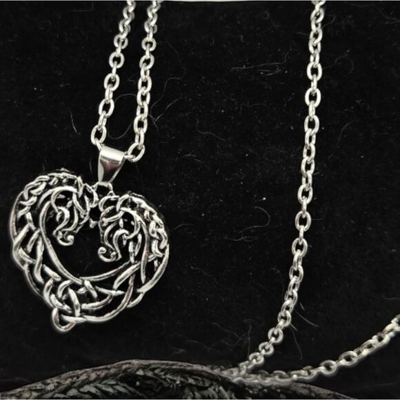 Double Horse Heart Love Knot Pendant Western Cowboy Necklace Cowgirl Jewelry New - Picture 4 of 8